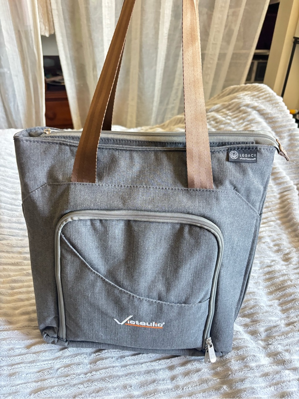 Victaulic Legacy Wine Picnic Tote Bag Set w/ Glasses Corkscrew & Stopper